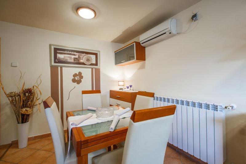 Apartmani Gilda Vrsar Bagian luar foto
